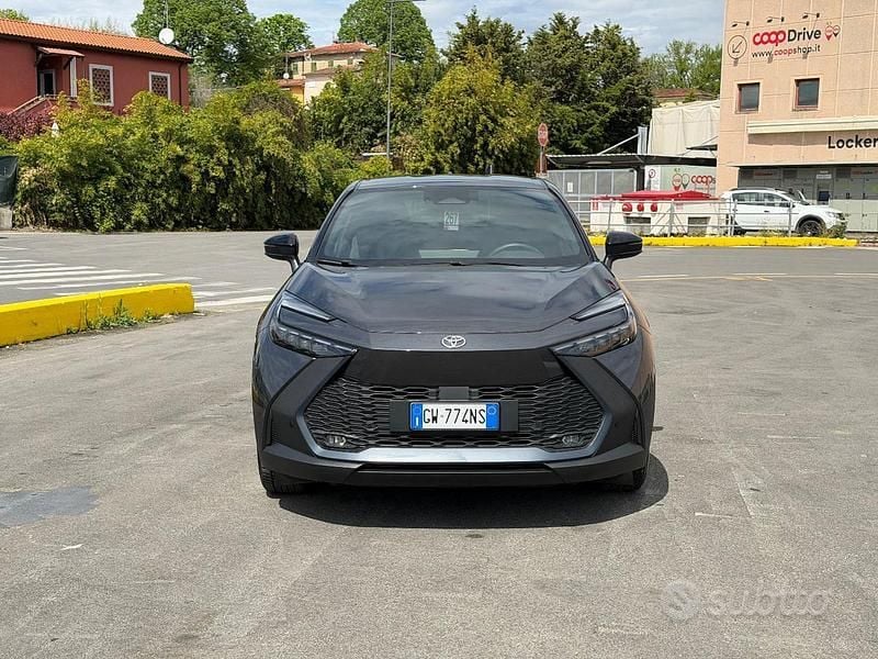 Usata Toyota C-HR Trend 98 CV (72 kW) 2024 Grigio SUV