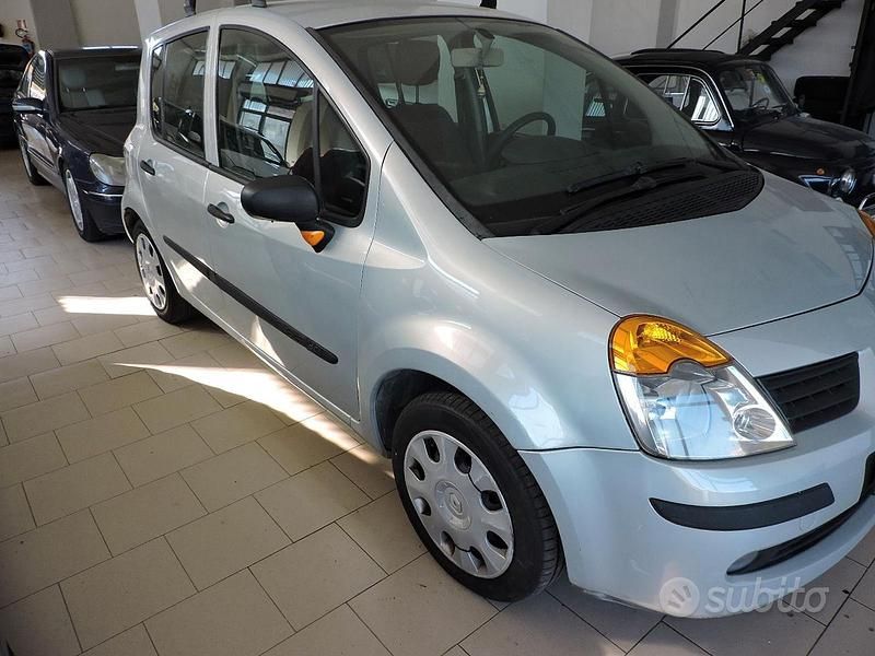 Usata Renault Modus 65 CV (47 kW) 2006 Blu Monovolume