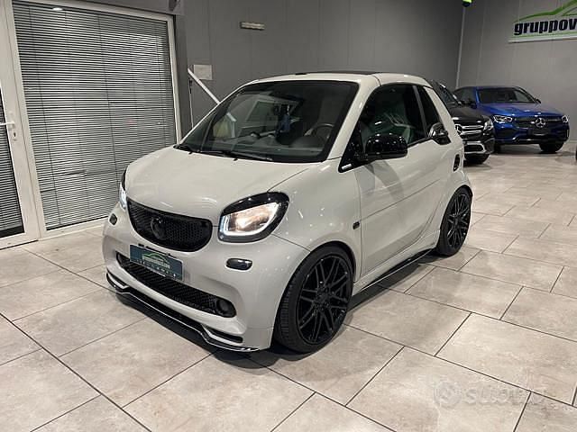 Usata Smart ForTwo Cabrio Brabus 117 CV (86 kW) 2016 Grigio pastello Cabrio