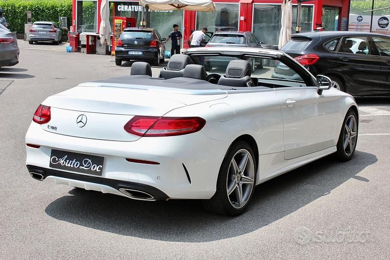 Usata Mercedes C180 AMG 184 CV (135 kW) 2017 Bianco Cabrio