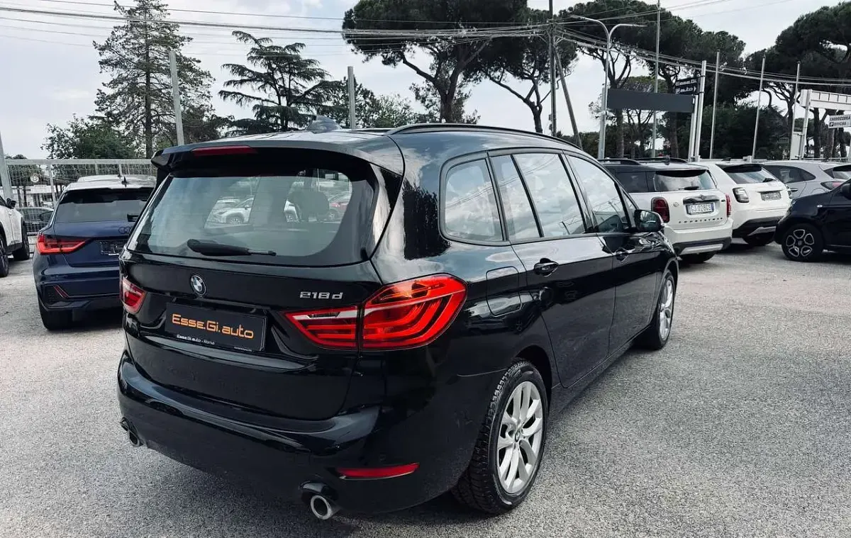 Usata BMW 218 Advantage 150 CV (110 kW) 2022 Nero Monovolume
