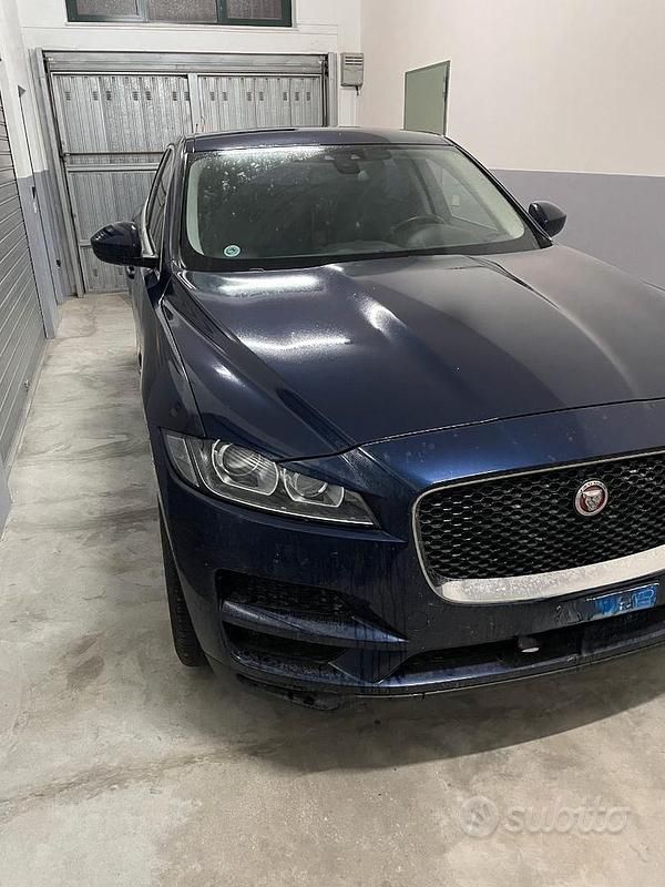 Usata Jaguar F-Pace 180 CV (132 kW) 2017 Blu SUV