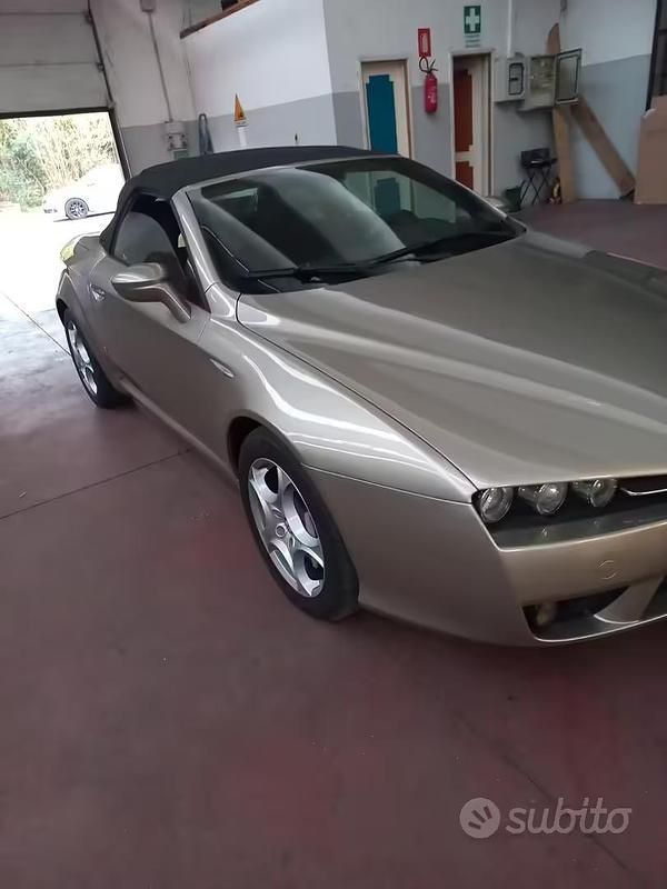 Usata Alfa Romeo Spider 210 CV (154 kW) 2008 Grigio Cabrio