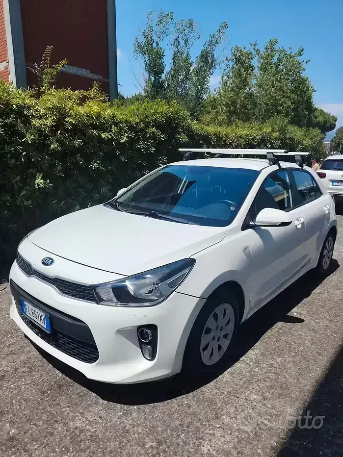 Usata Kia Rio 84 CV (61 kW) 2017 Bianco Berlina