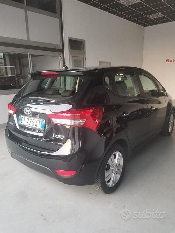 Usata Hyundai ix20 Comfort 90 CV (66 kW) 2014 Nero Utilitaria