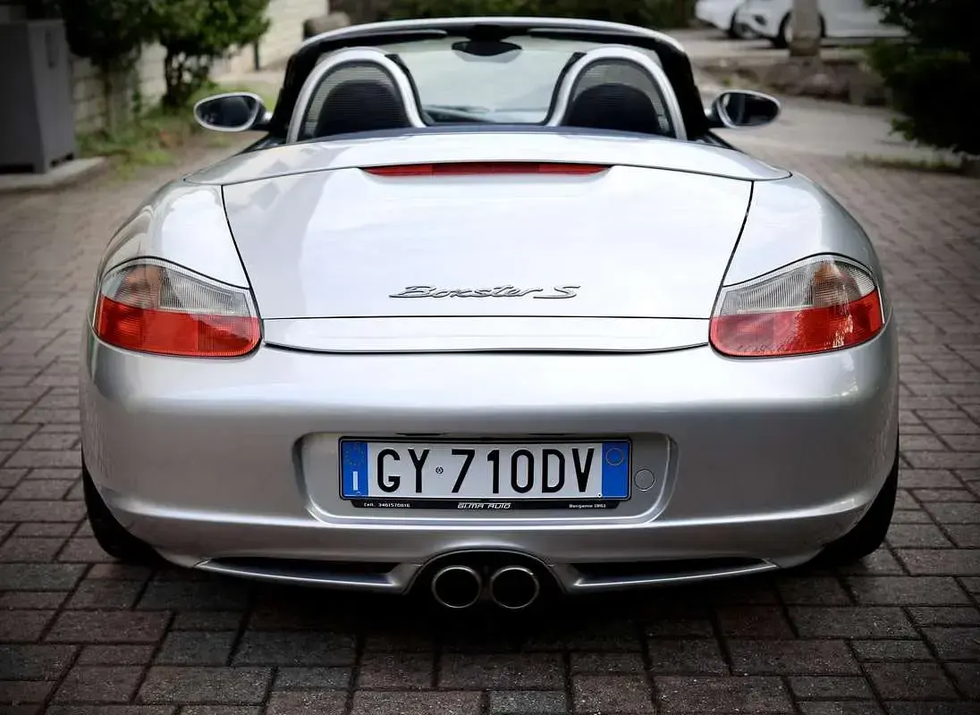 Usata Porsche Boxster 260 CV (191 kW) 2003 Argento Cabrio
