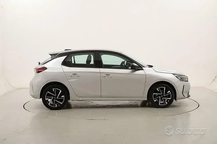 Usata Opel Corsa 101 CV (74 kW) 2025 Grigio Utilitaria