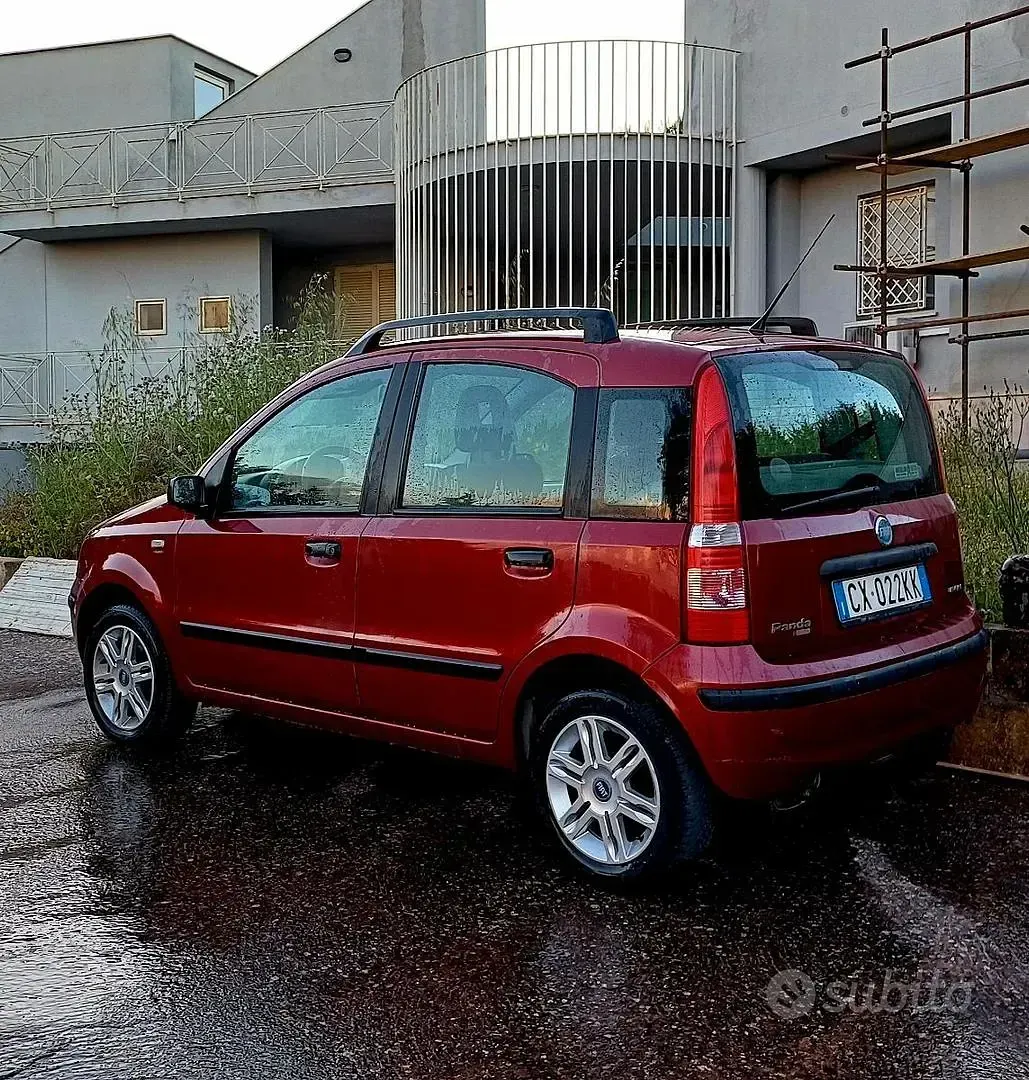 Usata Fiat Panda Emotion 70 CV (51 kW) 2005 Utilitaria