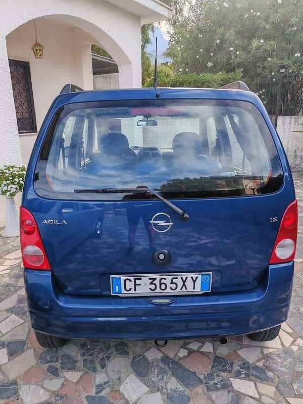 Usata Opel Agila 75 CV (55 kW) 2003 Blu/azzurro Utilitaria