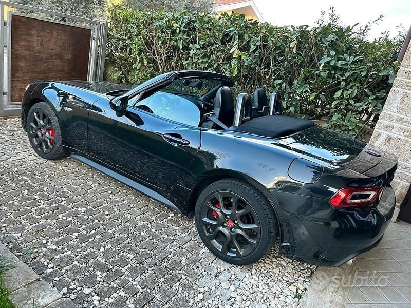 Usata Abarth 124 Spider 170 CV (125 kW) 2018 Nero Cabrio