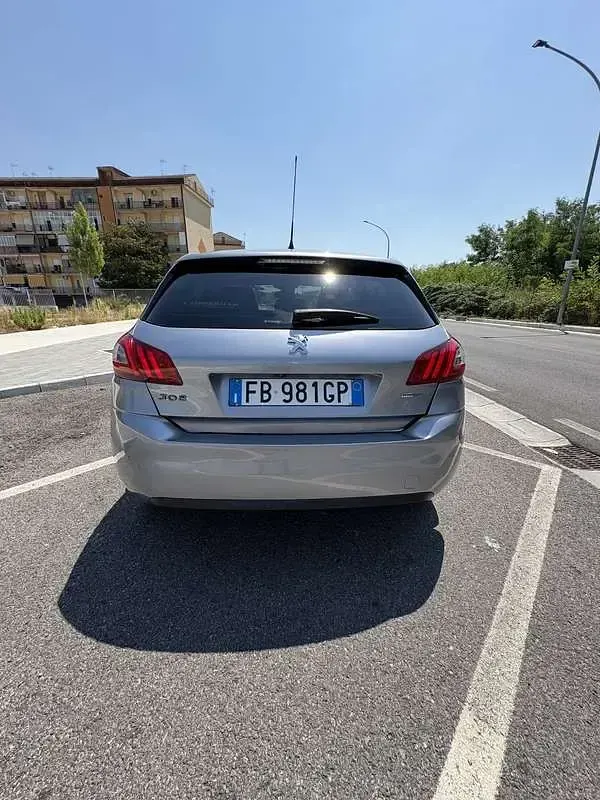 Usata Peugeot 308 Allure 120 CV (88 kW) 2015 Bluazzurro Berlina
