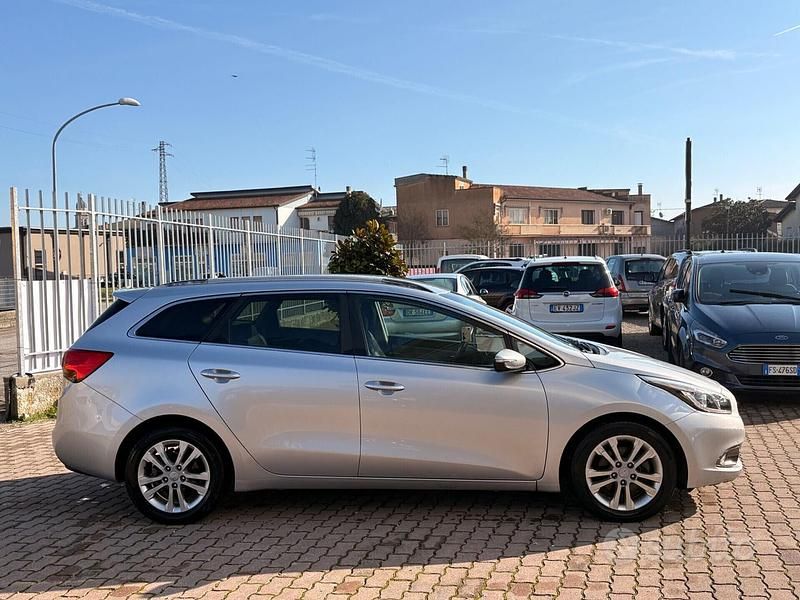 Usata Kia Ceed Sportswagon 110 CV (80 kW) 2013 Grigio Station wagon
