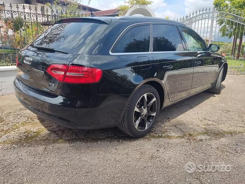 Usata Audi A4 120 CV (88 kW) 2015 Nero Station wagon