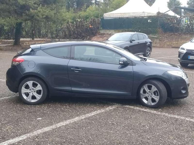 Usata Renault Mégane Coupé Dynamique 110 CV (80 kW) 2009 Grigio Coupé