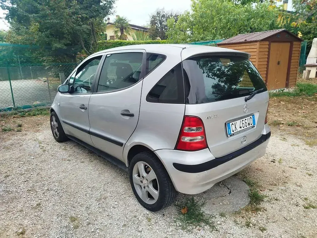 Usata Mercedes A170 Elegance 95 CV (69 kW) 2002 Argento Utilitaria