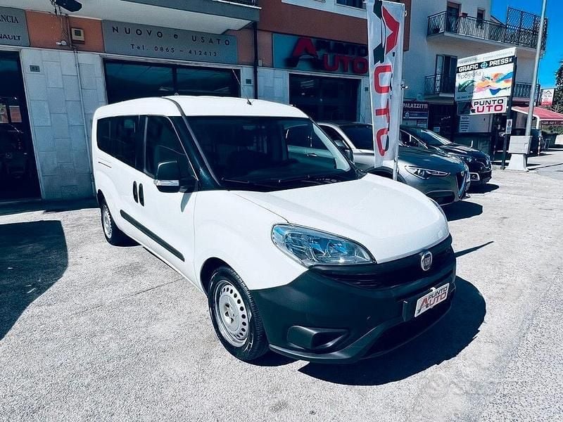 Usata Fiat Doblò 95 CV (69 kW) 2018 Bianco Monovolume