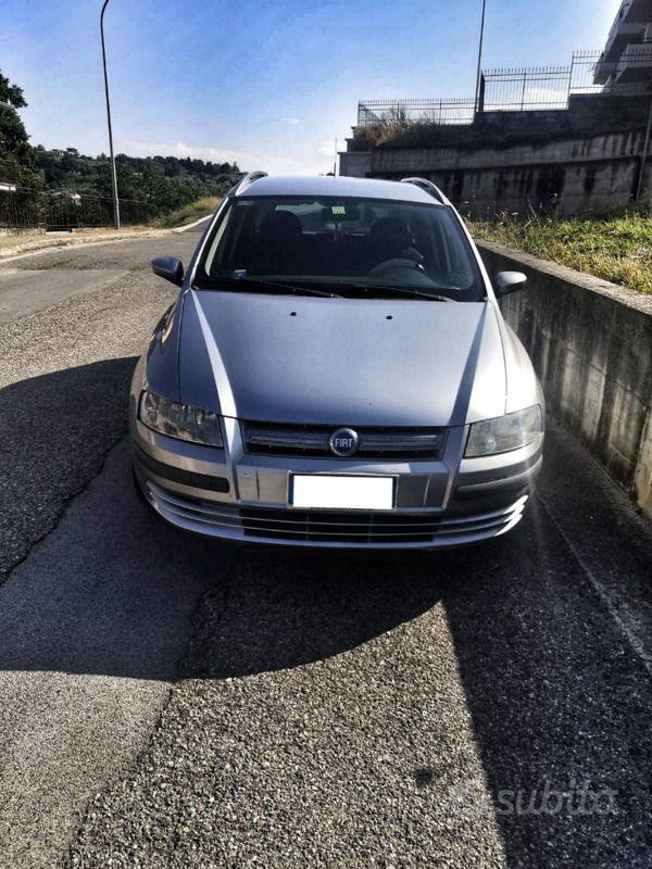 Usata Fiat Stilo 120 CV (88 kW) 2006 Grigio Station wagon