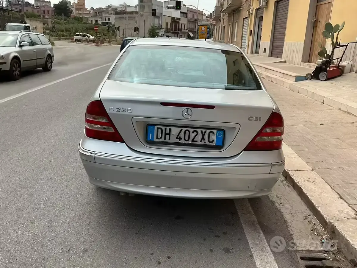 Occasion Mercedes C220 Avantgarde 150 ch (110 kW) 2005 Gris Berline