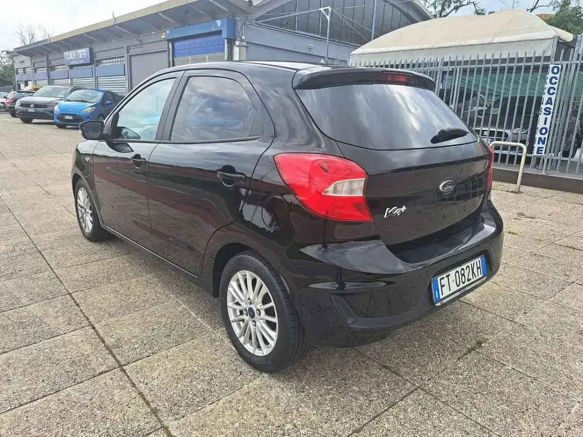 Usata Ford Ka Ultimate 86 CV (63 kW) 2018 Nera Berlina