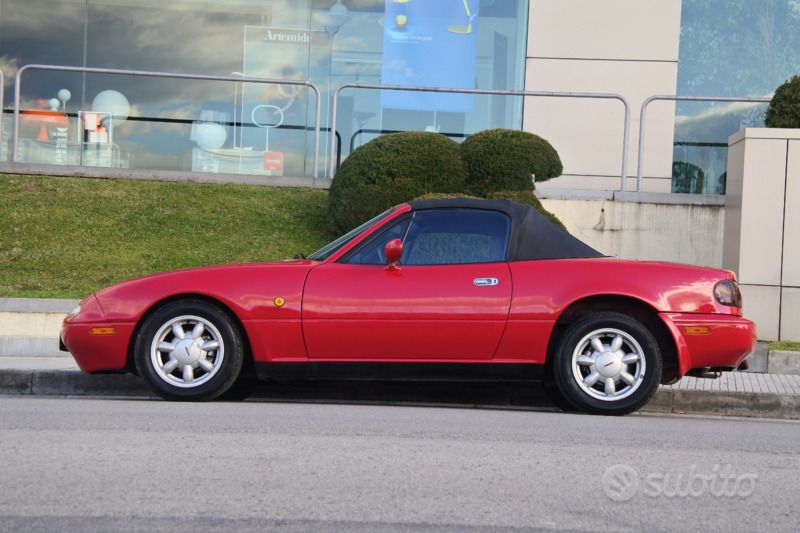 Usata Mazda MX5 116 CV (85 kW) 1991 Rosso Cabrio