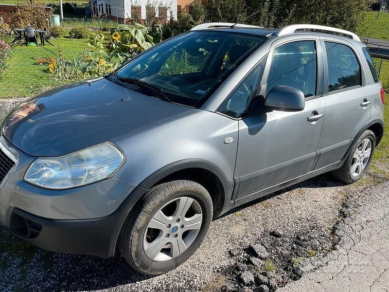 Grigio Usata 2007 Fiat Sedici SUV | 4600 € (Buon prezzo) - Immagine 1/4