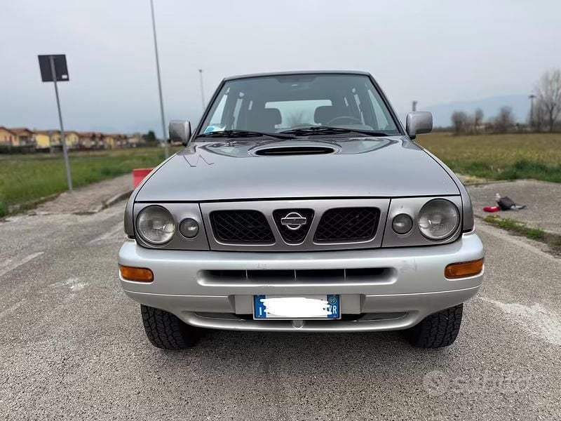 Usata Nissan Terrano SE 125 CV (91 kW) 1999 Grigio SUV