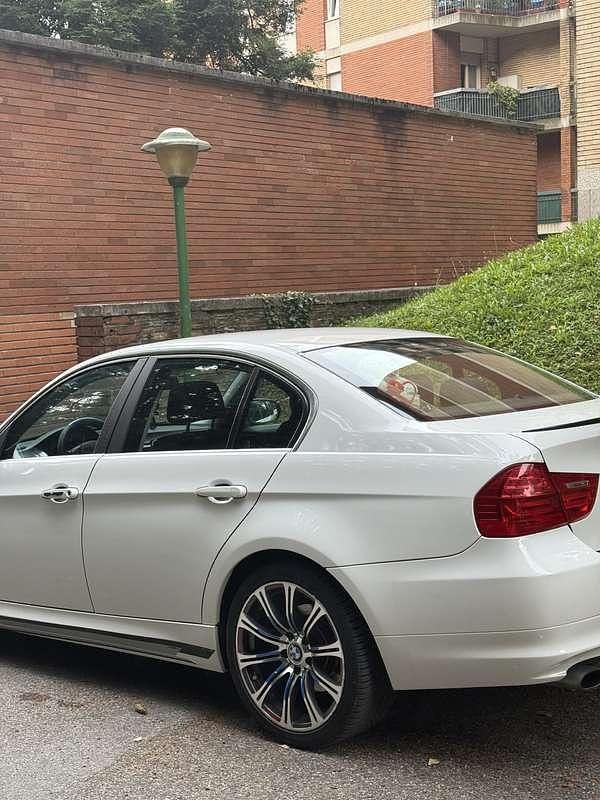 Usata BMW 318 143 CV (105 kW) 2011 Berlina
