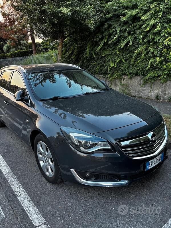 Grigio Usata 2015 Opel Insignia Station wagon | 6500 € (Buon prezzo) - Immagine 1/4