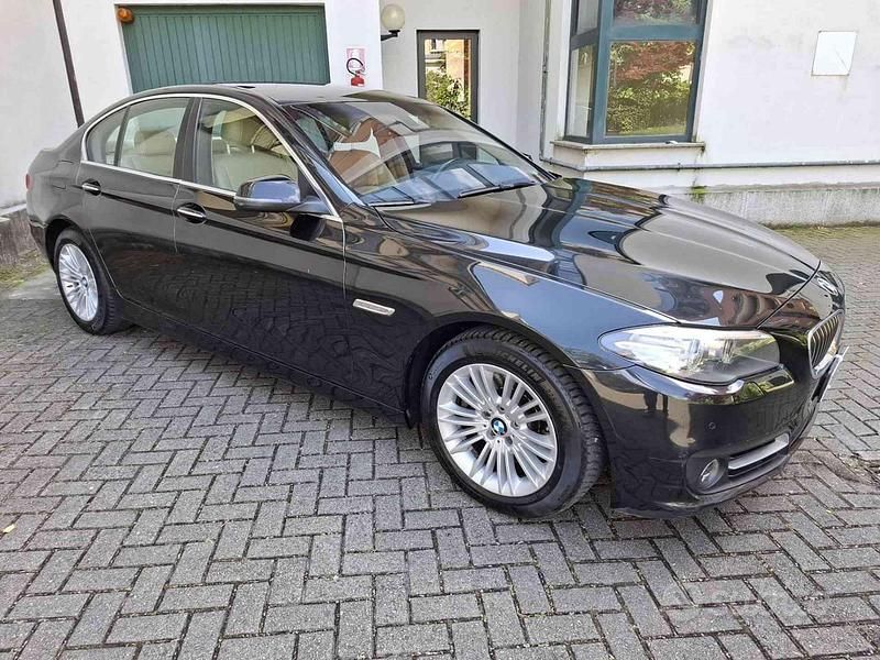 Usata BMW 520 Luxury Line 190 CV (139 kW) 2016 Nero metallizzato Berlina
