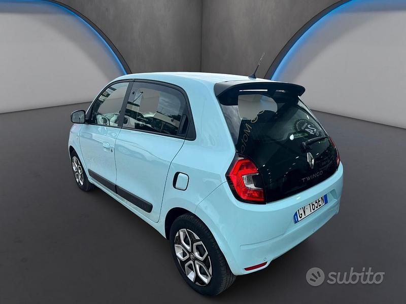 Usata Renault Twingo Equilibre 65 CV (47 kW) 2024 Blu Utilitaria