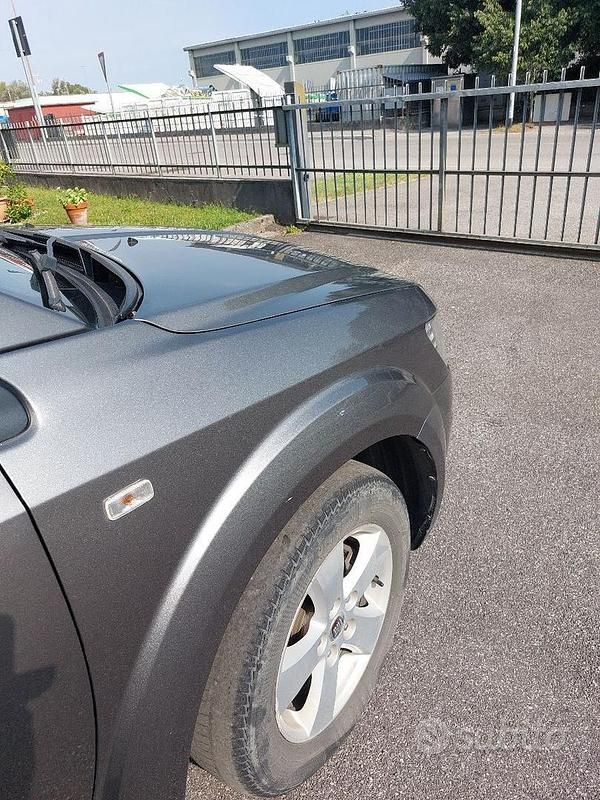 Grigio Usata 2011 Fiat Freemont SUV | 7500 € (Buon prezzo) - Immagine 1/4