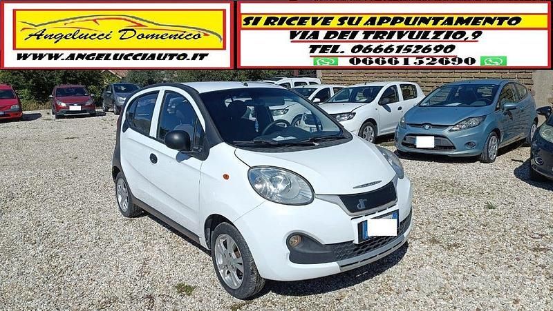 Usata DR Zero 69 CV (50 kW) 2015 Bianco Utilitaria