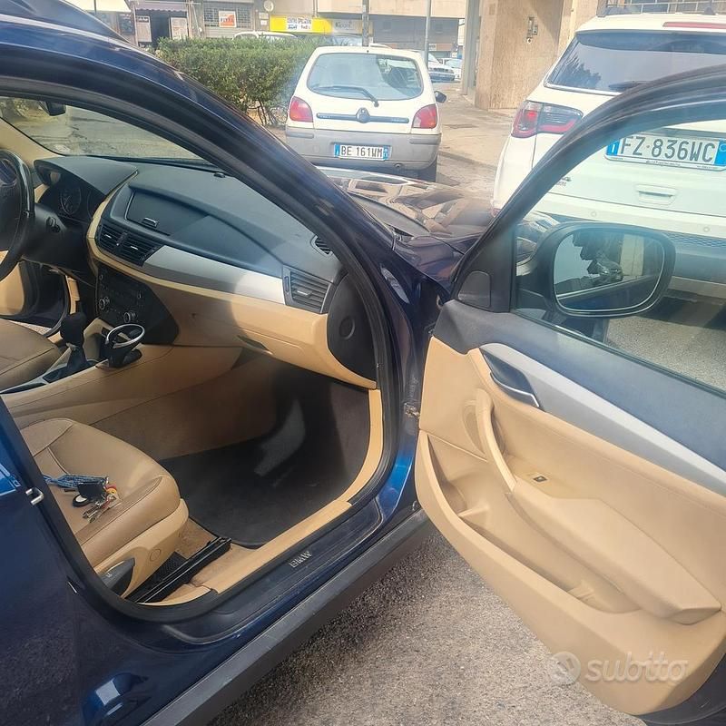 Usata BMW X1 143 CV (105 kW) 2010 Blu SUV