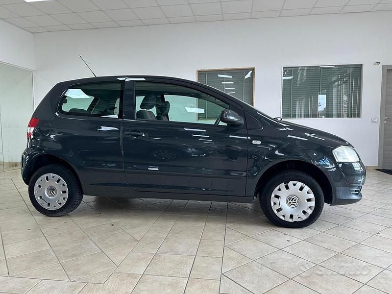 Usata VW Fox Sport 54 CV (39 kW) 2008 Grigio Utilitaria