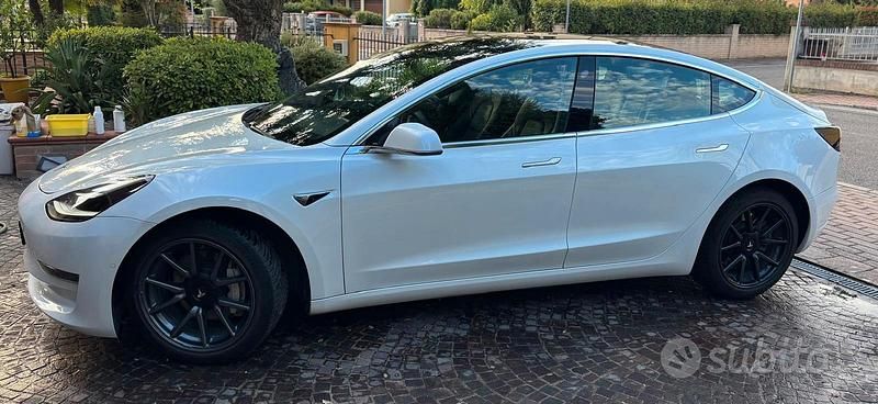 Usata Tesla Model 3 Long Range AWD 152 kW (208 CV) 2020 Bianco Berlina