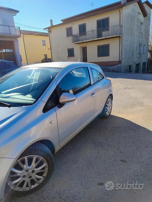 Usata Opel Corsa 2009 Grigio Utilitaria