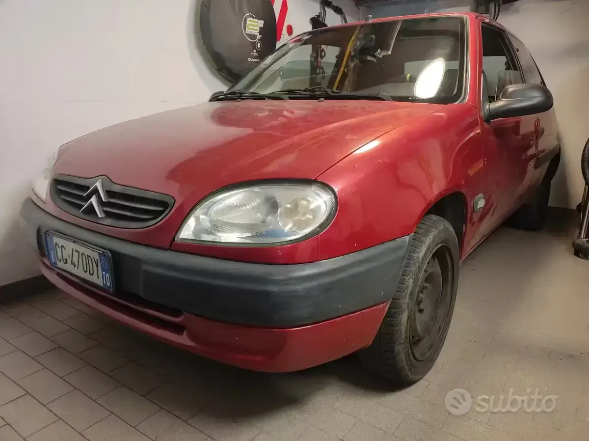 Usata Citroën Saxo 60 CV (44 kW) 2003 Rosso Utilitaria