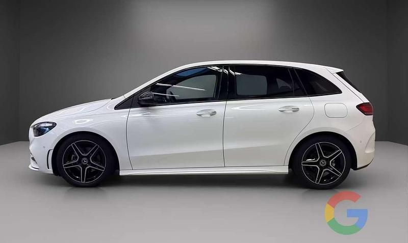Usata Mercedes B200 AMG Line Premium 150 CV (110 kW) 2024 Bianco Monovolume