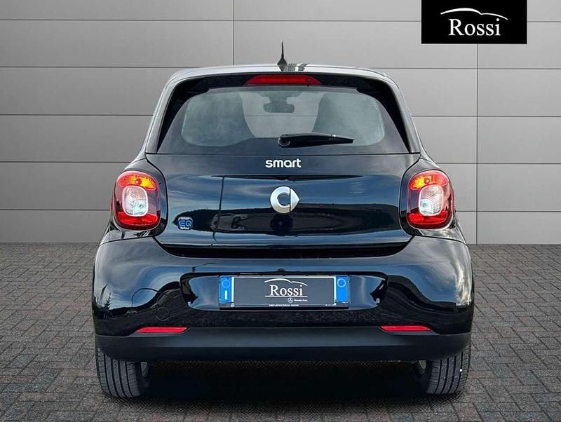 Usata Smart ForFour Electric Drive Pure 41 kW (56 CV) 2021 Bodypanels in black Berlina
