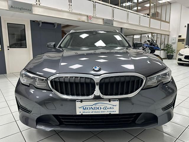 Usata BMW 320 Advantage 190 CV (139 kW) 2021 Grigio Station wagon