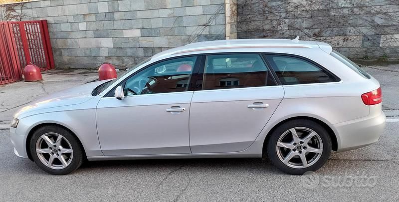 Usata Audi A4 Ambiente 143 CV (105 kW) 2011 Grigio Station wagon