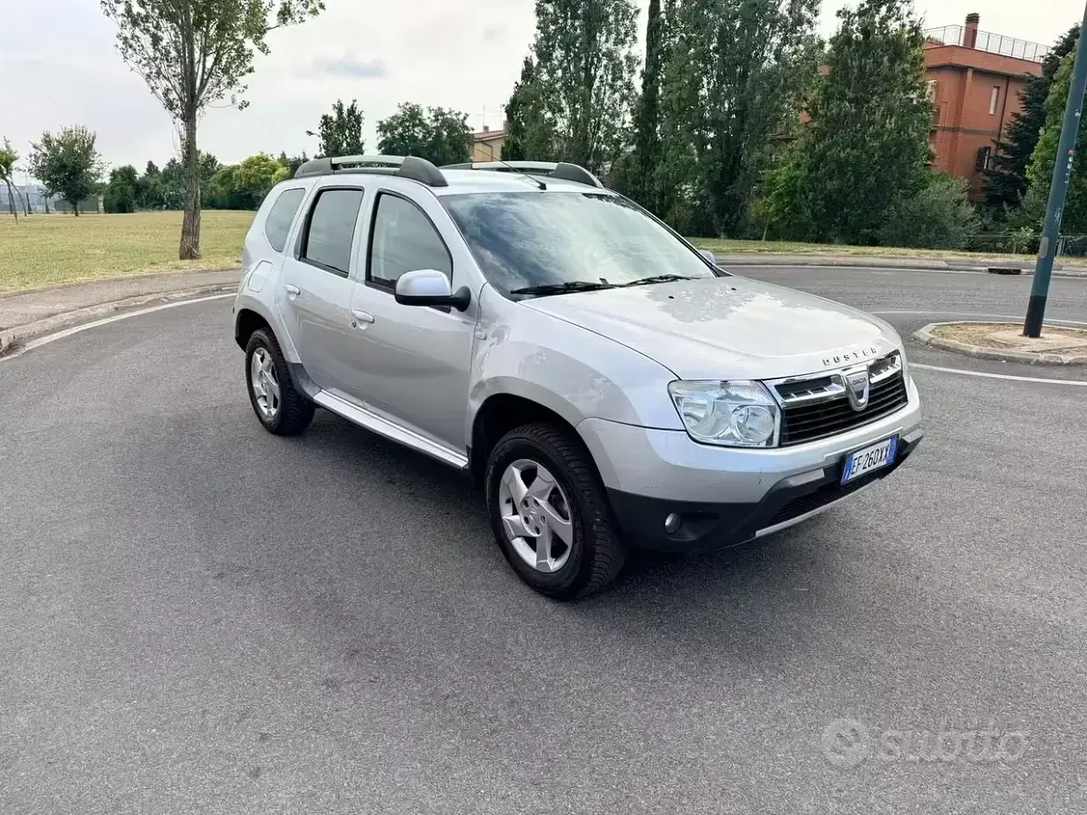 Usata Dacia Duster 105 CV (77 kW) 2010 Grigio SUV