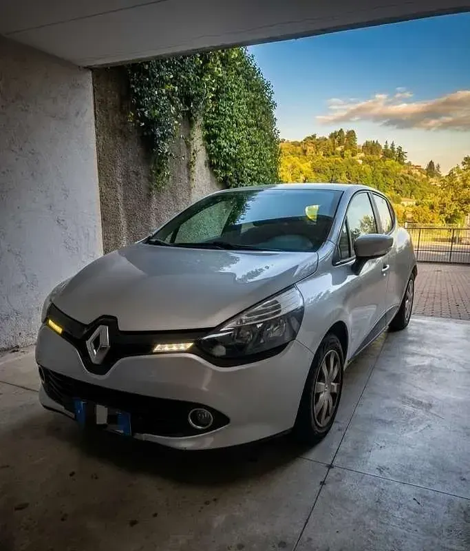 Usata Renault Clio IV 75 CV (55 kW) 2015 Berlina