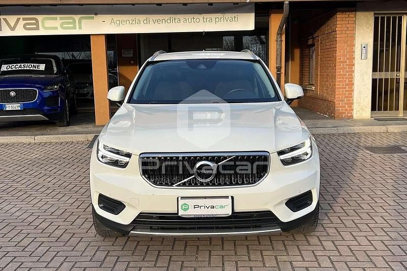 Usata Volvo XC40 Momentum 150 CV (110 kW) 2019 Bianco SUV