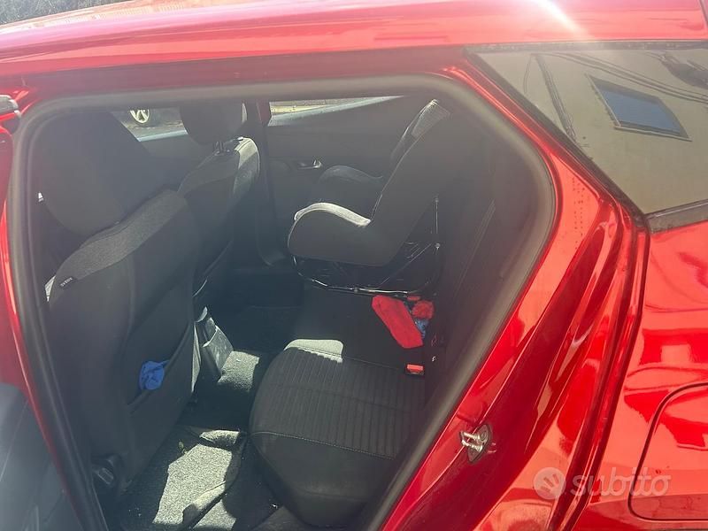 Usata Peugeot 2008 2023 Rosso SUV