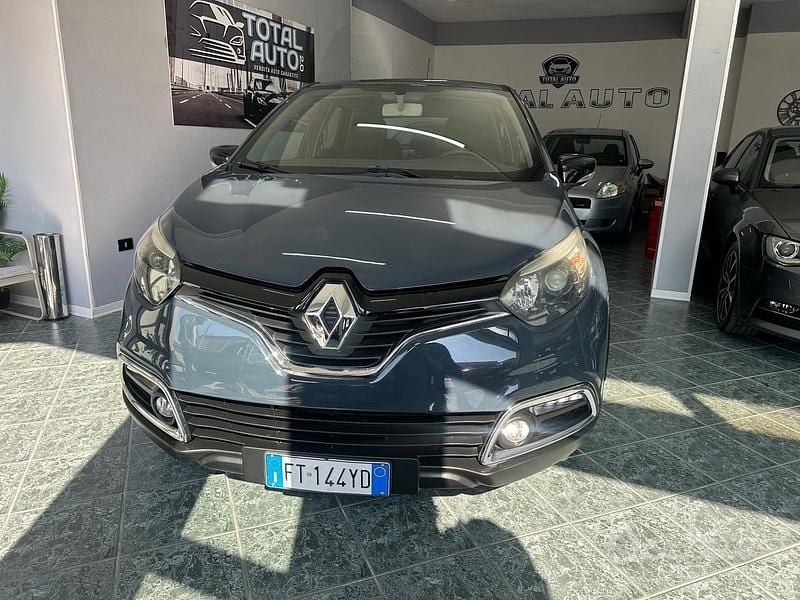 Usata Renault Captur 90 CV (66 kW) 2015 Blu SUV