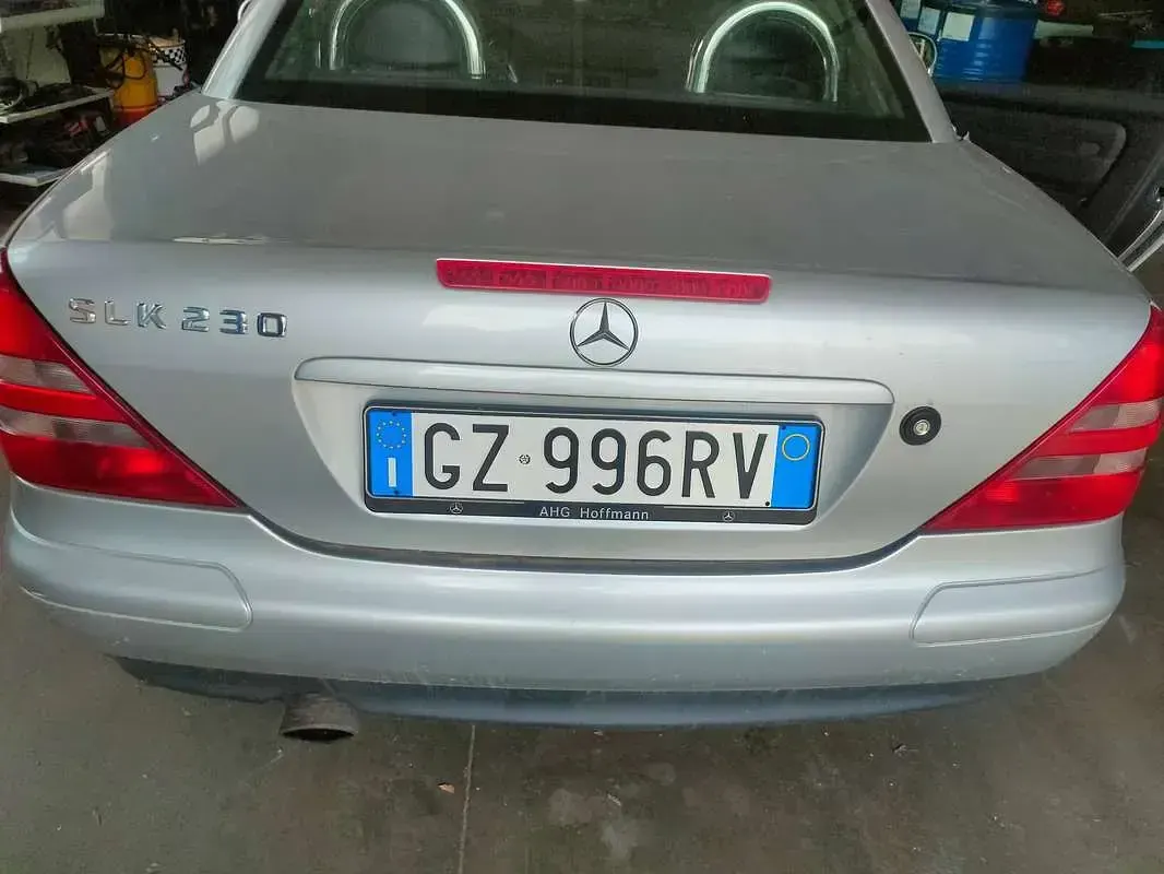 Usata Mercedes SLK230 193 CV (141 kW) 2000 Argento Cabrio