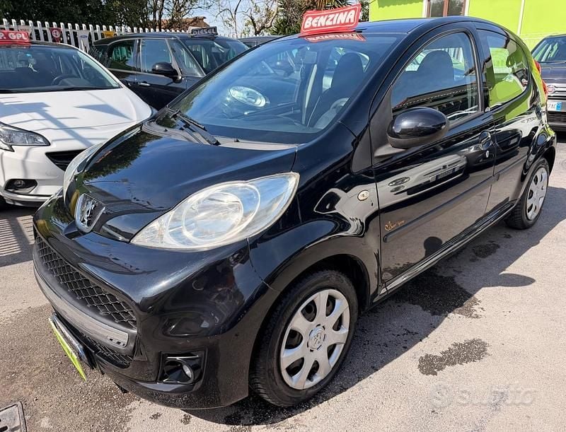 Usata Peugeot 107 68 CV (50 kW) 2009 Nero Utilitaria