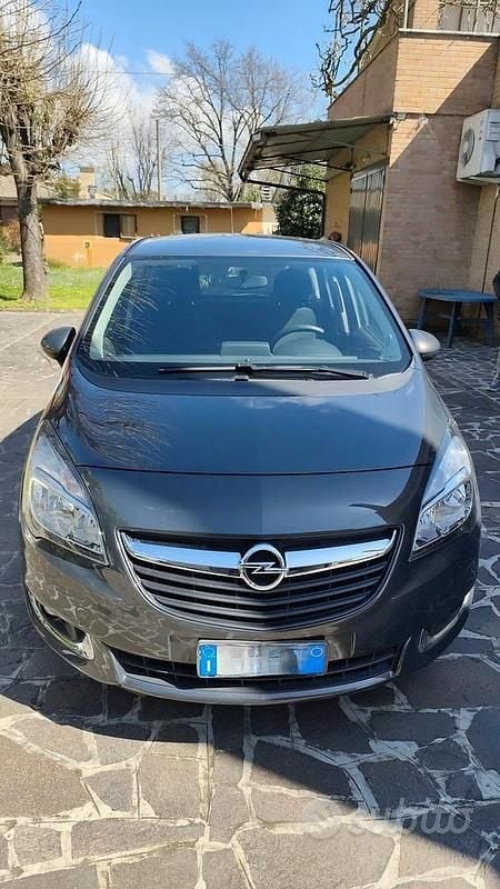 Grigio Usata 2017 Opel Meriva Monovolume | 5500 € (Ottimo prezzo) - Immagine 1/4