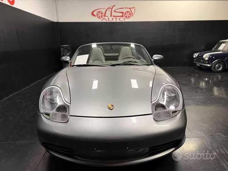 Usata Porsche 986 Boxster 228 CV (167 kW) 2003 Grigio Cabrio
